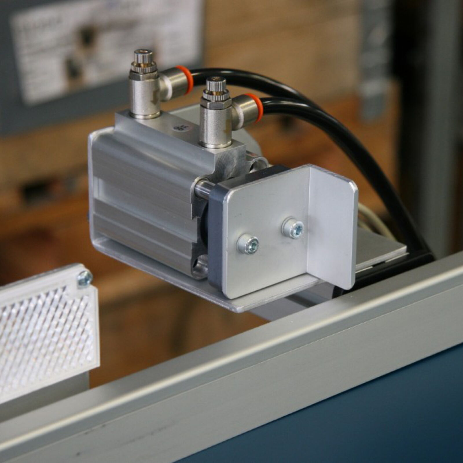 Details MTF Technik 
Hardy Schürfeld GmbH & Co. KG